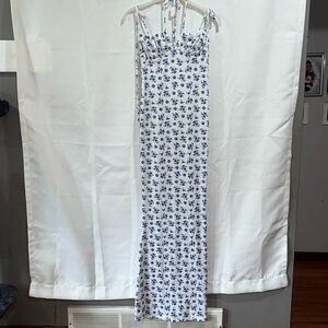 Long maxi dress with flower prints, super soft fabric with adjustable straps